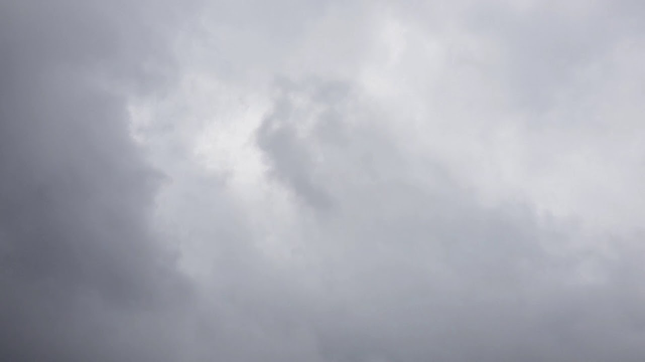 Nori negri si vant foarte puternic in Bucuresti