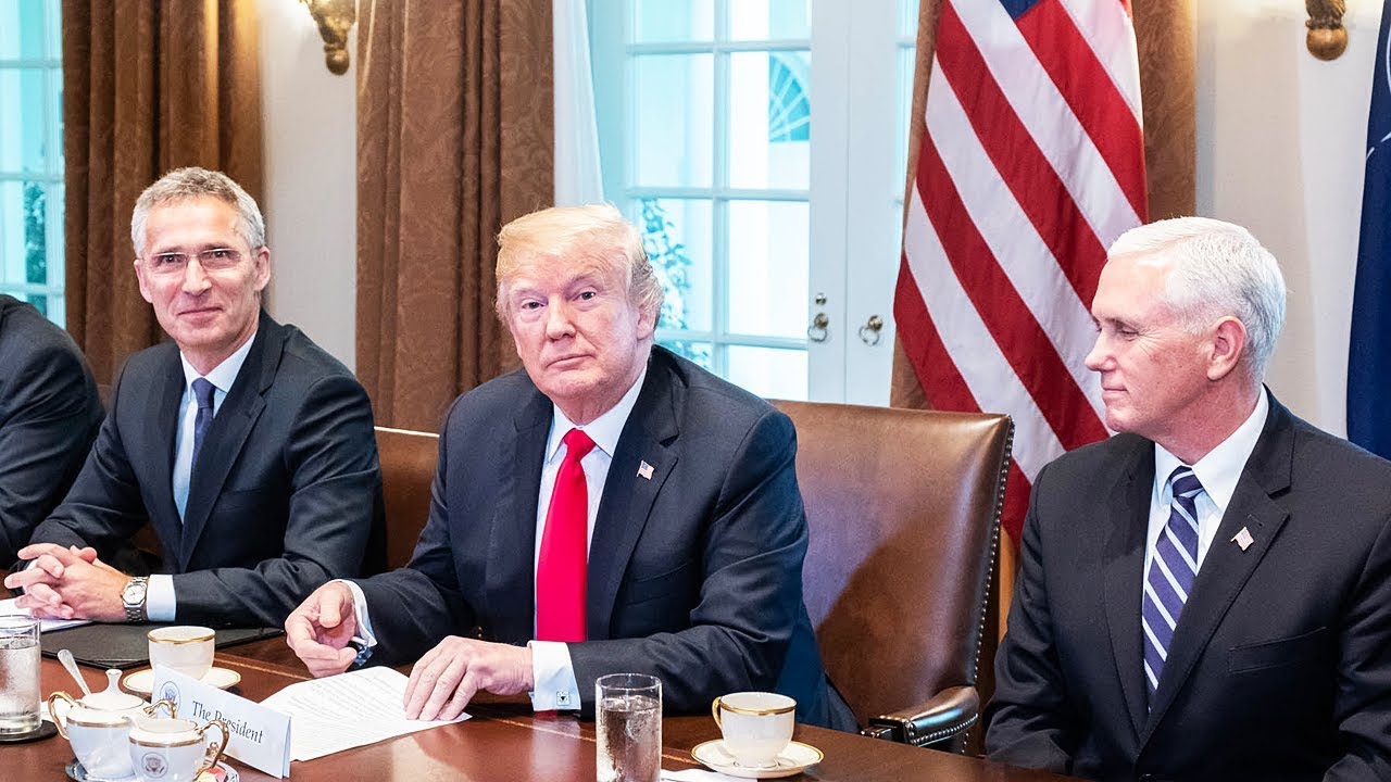 Trump multumeste Romaniei in prezenta Secretarului General NATO