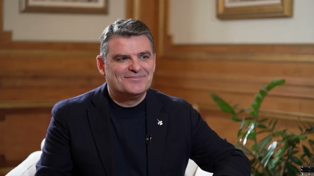 Fost oficial SUA : Da, m-am întâlnit cu George Simion. Asta nu înseamnă că-i susţinem